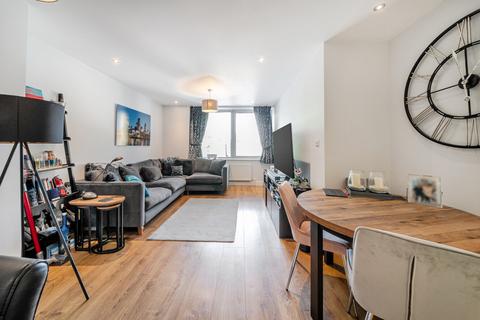 2 bedroom flat for sale, Northbourne Road, London, SW4