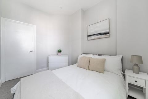 1 bedroom flat for sale, Cormont Road, Camberwell, London, SE5