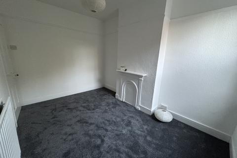 3 bedroom terraced house to rent, Green Lane, Ilford IG1