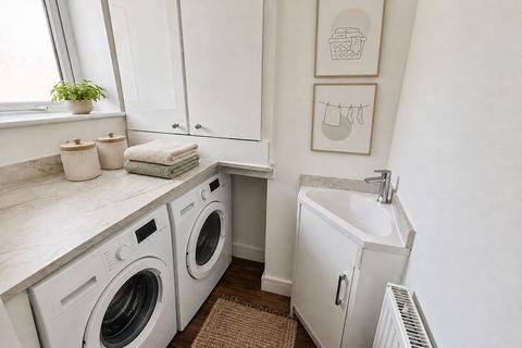 2 bedroom detached house for sale, 17 Cotswold Avenue, Great Wyrley WS6 6BU