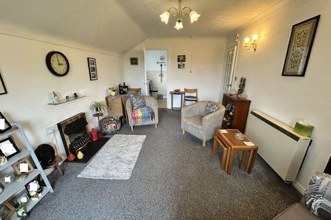 1 bedroom apartment for sale, Penrhyn Avenue, Rhos On Sea
