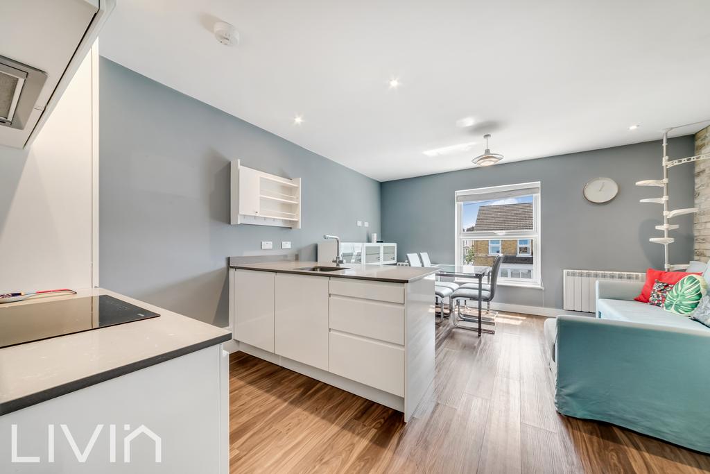 Apartment in Croydon - View 4
