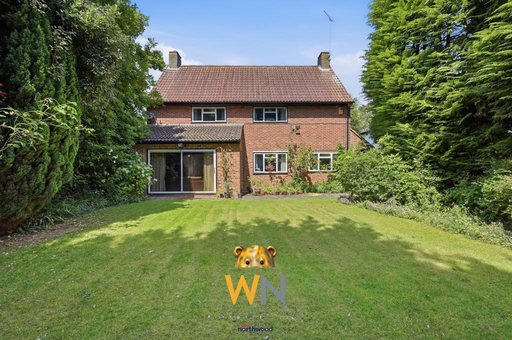 Detached house exterior, garden