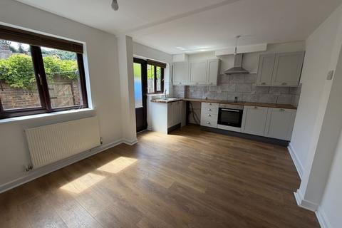 3 bedroom terraced house to rent, Derby Road, Caergwrle, Wrexham