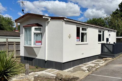1 bedroom park home for sale, Beautifully Renovated 1 Bedroom Residential Park Home|Countryside Setting|Close to Guildford