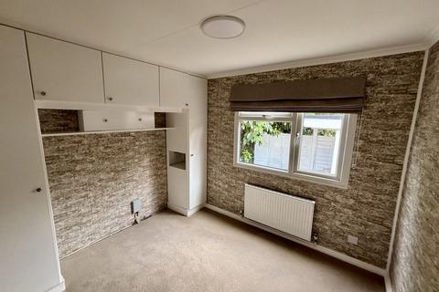 1 bedroom park home for sale, Beautifully Renovated 1 Bedroom Residential Park Home|Countryside Setting|Close to Guildford