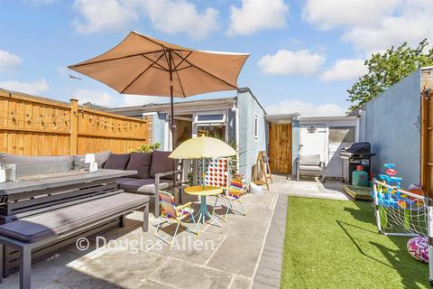 3 bedroom terraced house for sale, Ruskin Path, Wickford, Essex