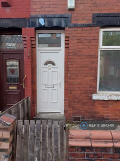 2 bedroom terraced house to rent, Hinde Street, Manchester, M40