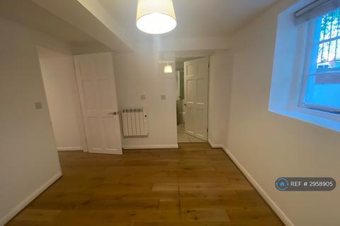 undefined, Muirfield Close, Reading, RG1