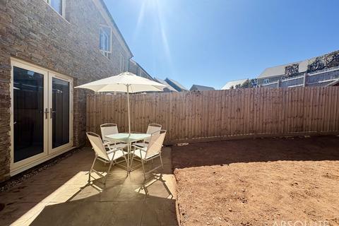4 bedroom semi-detached house to rent, Pasture Drive, Paignton, TQ4