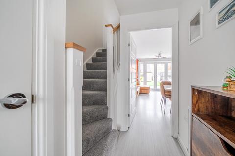 3 bedroom semi-detached house for sale, Perry Grove, Morley, Leeds, West Yorkshire, LS27
