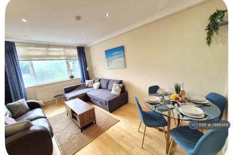 1 bedroom flat to rent, Archway Road, London, N6