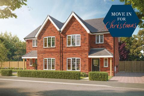 3 bedroom semi-detached house for sale, Plot 52, The Claverton at King George Park, Wanborough Road SN4