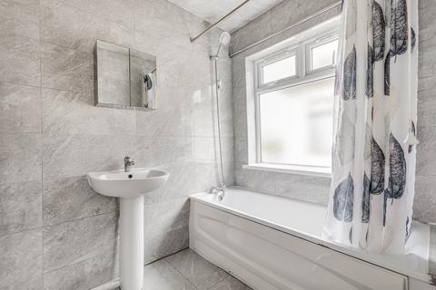 4 bedroom semi-detached house to rent, Sutton Hall Road, Hounslow TW5