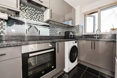1 bedroom flat for sale, Parsonage Road, Grays, Essex, RM20