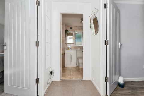 1 bedroom flat for sale, Parsonage Road, Grays, Essex, RM20