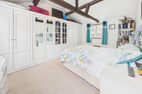 6 bedroom barn conversion for sale, Water Lane Bovingdon, Hemel Hempstead, HP3
