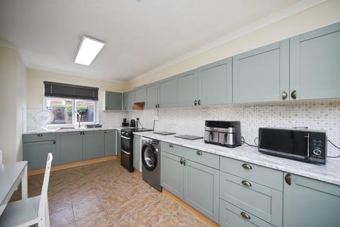 3 bedroom terraced house for sale, Bossington Drive, Taunton, TA2
