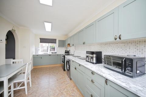 3 bedroom terraced house for sale, Bossington Drive, Taunton, TA2