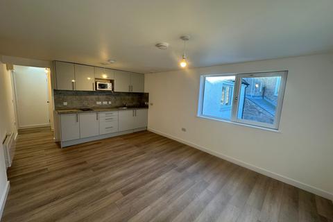 Studio to rent, Flat 10, 47 York Place Perth PH2 8EH