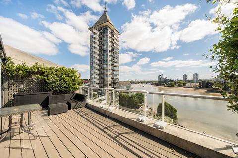 3 bedroom flat to rent, Chelsea Crescent, London SW10