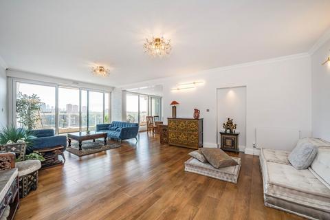 3 bedroom flat to rent, Chelsea Crescent, London SW10