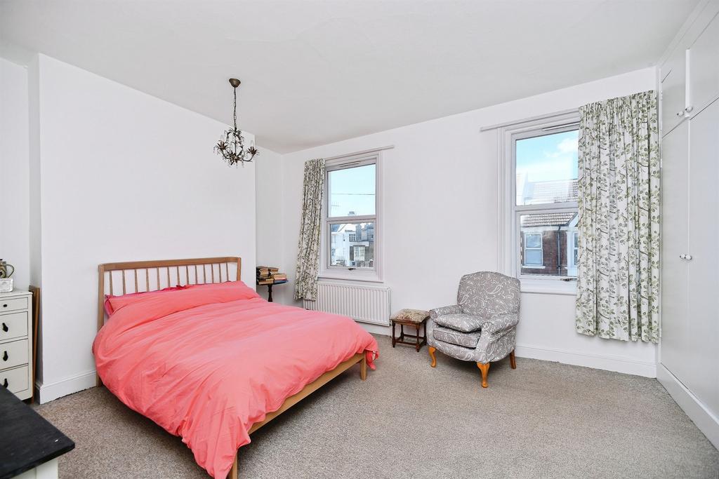 Apartment in Brighton - More