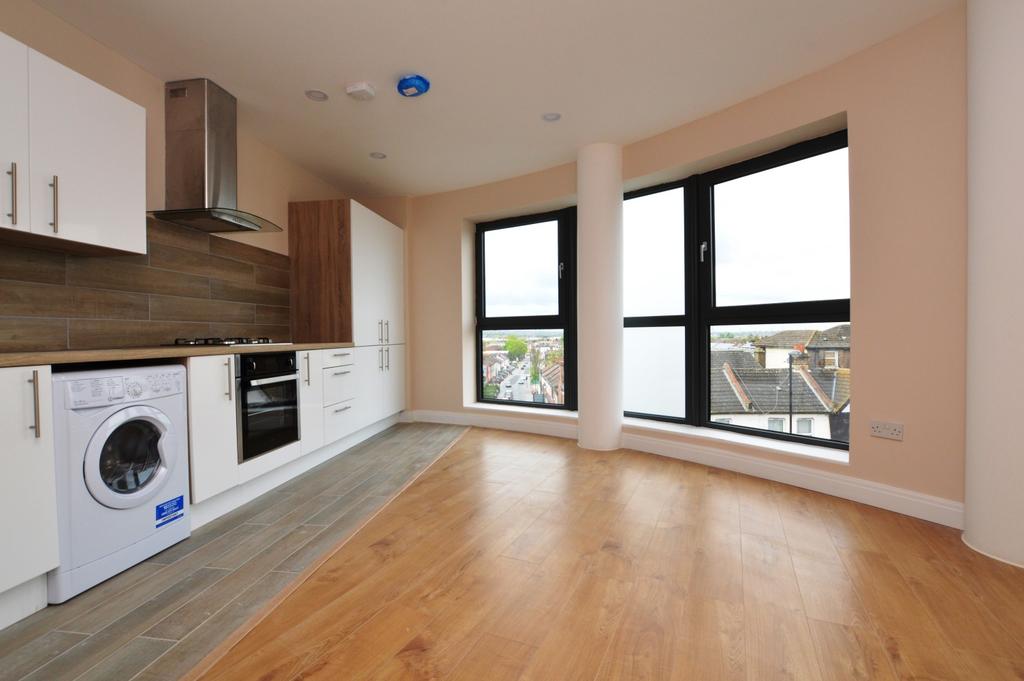 Apartment in Croydon, Broad Green - View 5