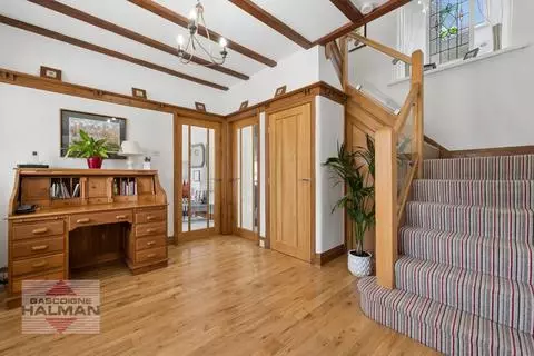 5 bedroom detached house for sale - View 5