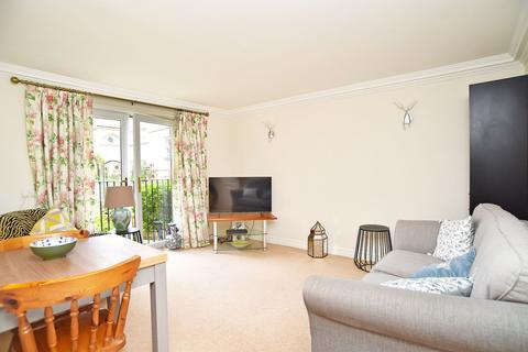 2 bedroom flat for sale, Church Square, Church Square Mansions Church Square, HG1