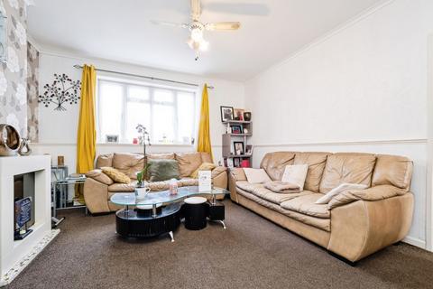 3 bedroom terraced house for sale, Bennetts Castle Lane, DAGENHAM, Essex, RM8