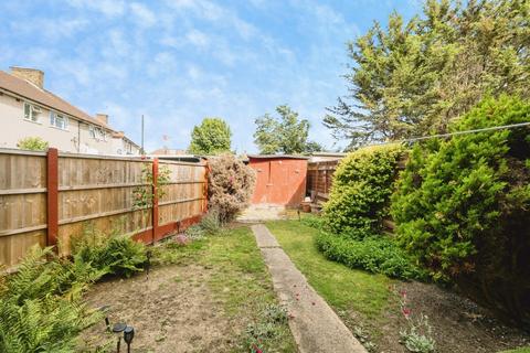 3 bedroom terraced house for sale, Bennetts Castle Lane, DAGENHAM, Essex, RM8