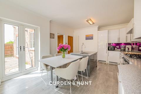 5 bedroom detached house for sale, The Pavilions, Ongar, CM5