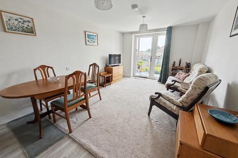2 bedroom flat for sale, Wimborne