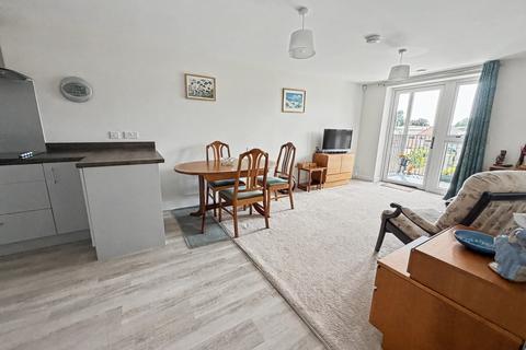 2 bedroom flat for sale, Wimborne