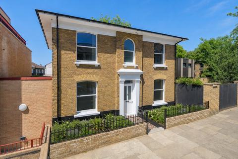 4 bedroom detached house for sale, Geoffrey Road, London