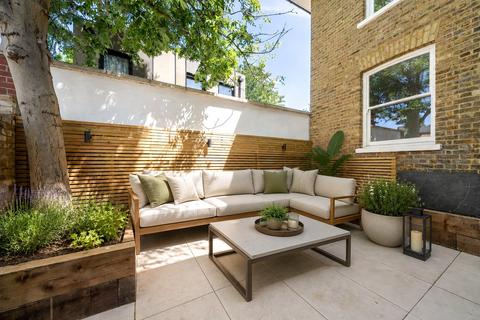 4 bedroom detached house for sale, Geoffrey Road, London