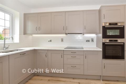 2 bedroom terraced house for sale, Taverner Square, Cranleigh GU6