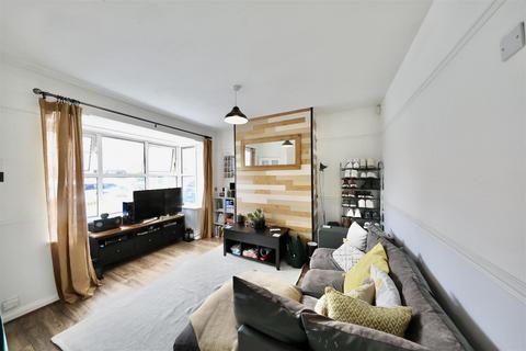 3 bedroom terraced house for sale, 1St Avenue, Hull