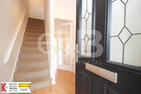 2 bedroom semi-detached house to rent, Armstrong Close, Leamington Spa