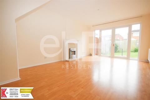 2 bedroom semi-detached house to rent, Armstrong Close, Leamington Spa