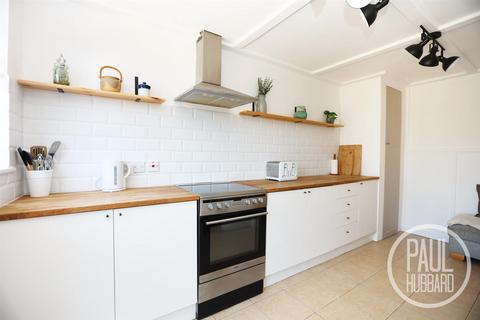 2 bedroom terraced bungalow for sale, Shaw Avenue, Carlton Colville, NR33