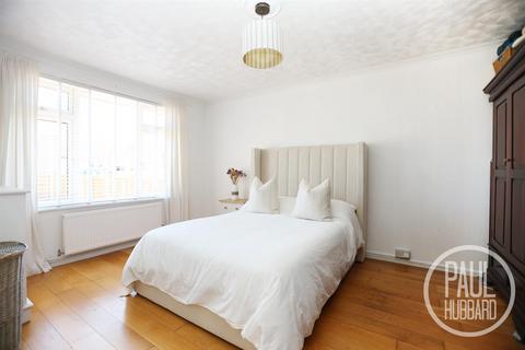 2 bedroom terraced bungalow for sale, Shaw Avenue, Carlton Colville, NR33