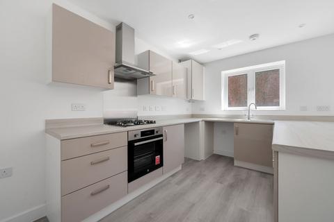 3 bedroom end of terrace house to rent, Charles Dyer Close, Melton Mowbray, LE13