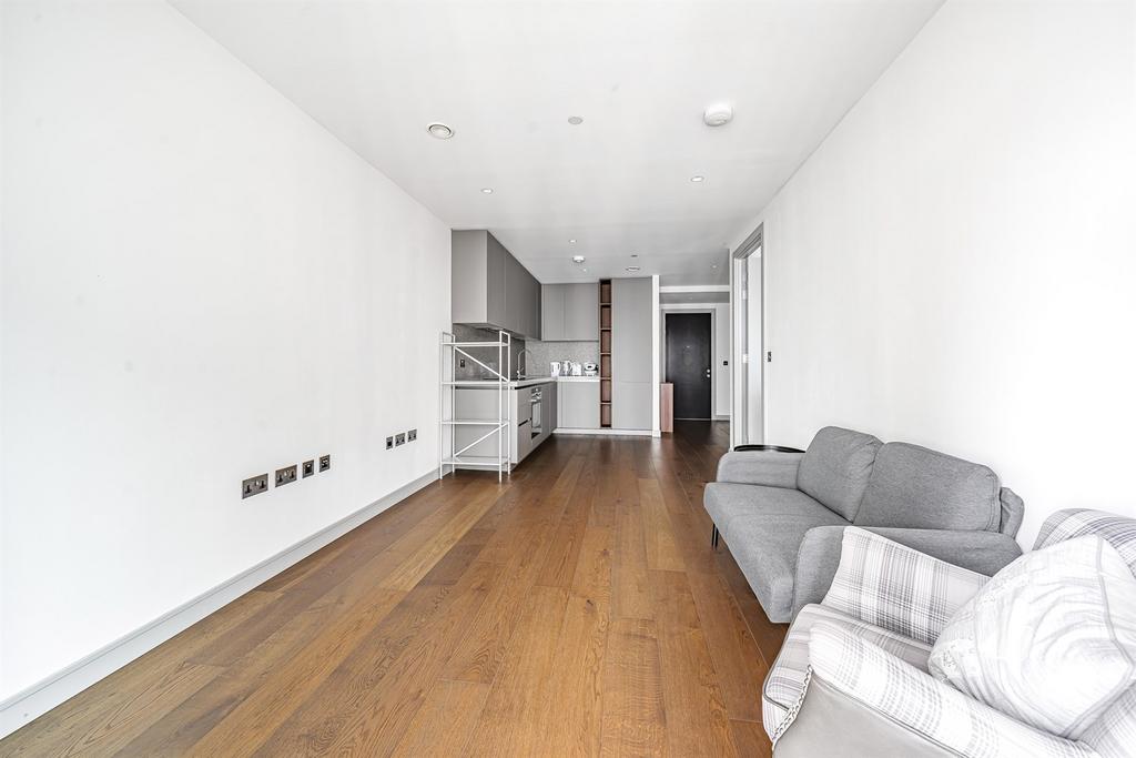 House in London - View 2