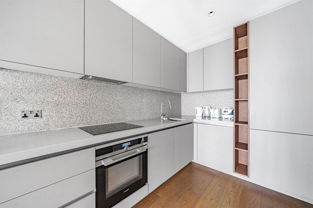 House in London - View 4