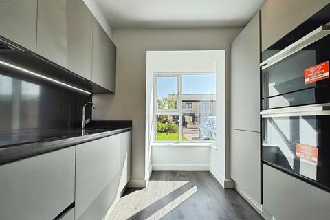 3 bedroom semi-detached house to rent, Brickyard Close, Levenshulme, Manchester, M19