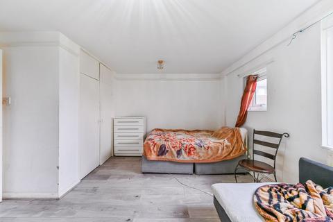 Studio for sale, Wisbeach Road, Croydon, CR0