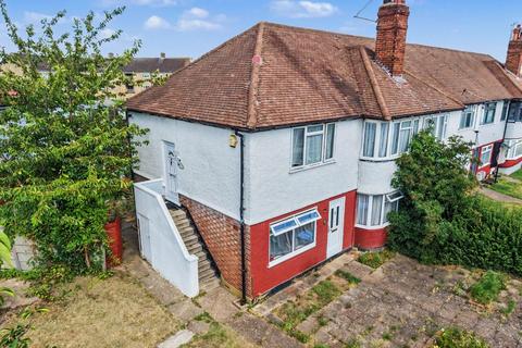 Crest Drive, Enfield EN3