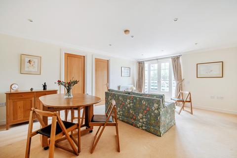 2 bedroom flat for sale, London Road, Marlborough, SN8